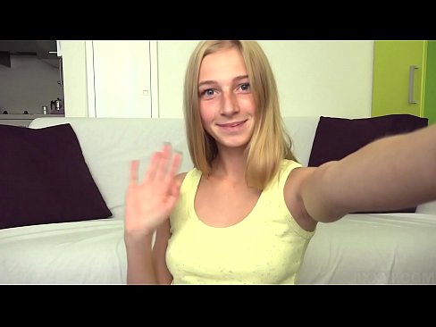 ❤️ Кад ми је досадно, лењо мастурбирам своју ружичасту мацу ❤ Порно видео код нас ❤